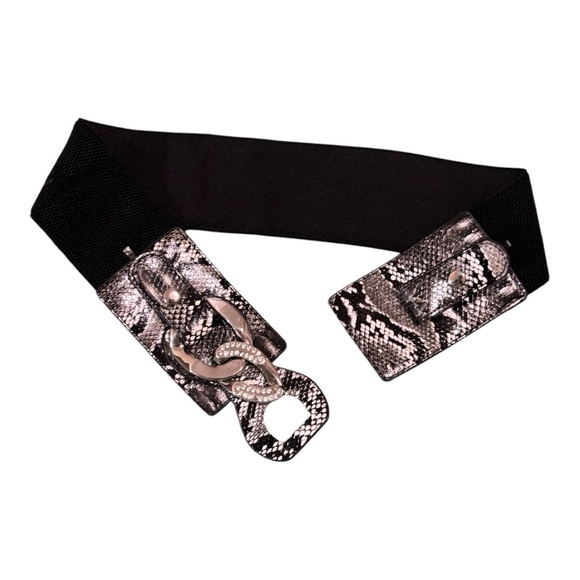 Women's 100% PU Black/White Boa Print Elastic 3" Belt with One Snap Closure - Picture 6 of 8